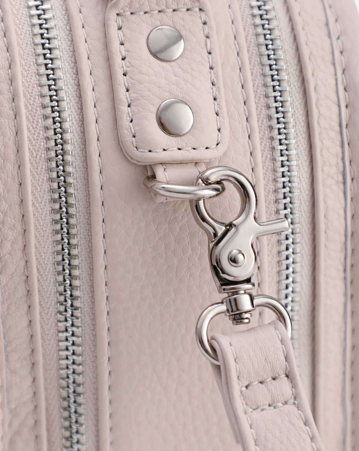 #color_cream white